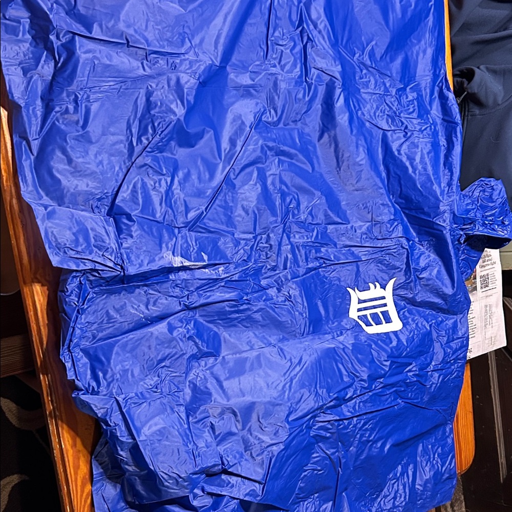 Detroit Tigers Blue plastic poncho - Picture 5 of 8